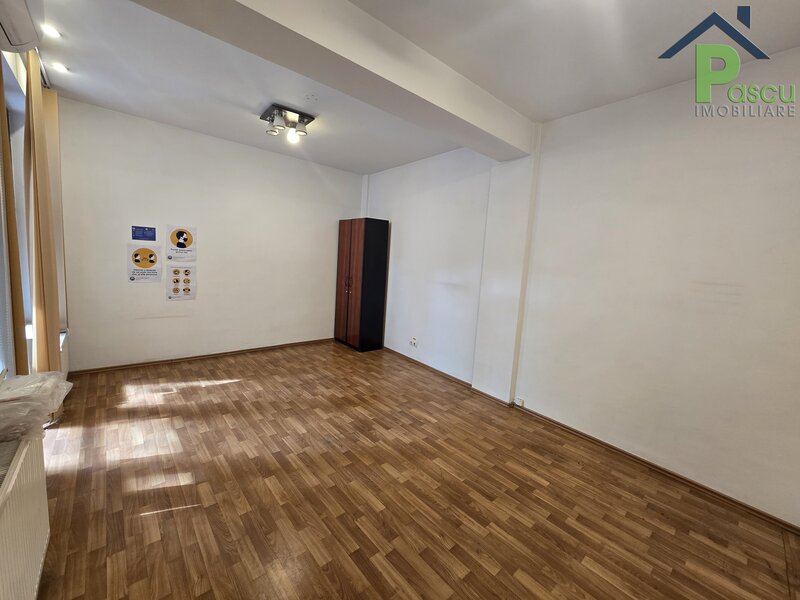Timpuri Noi, Splaiul Unirii